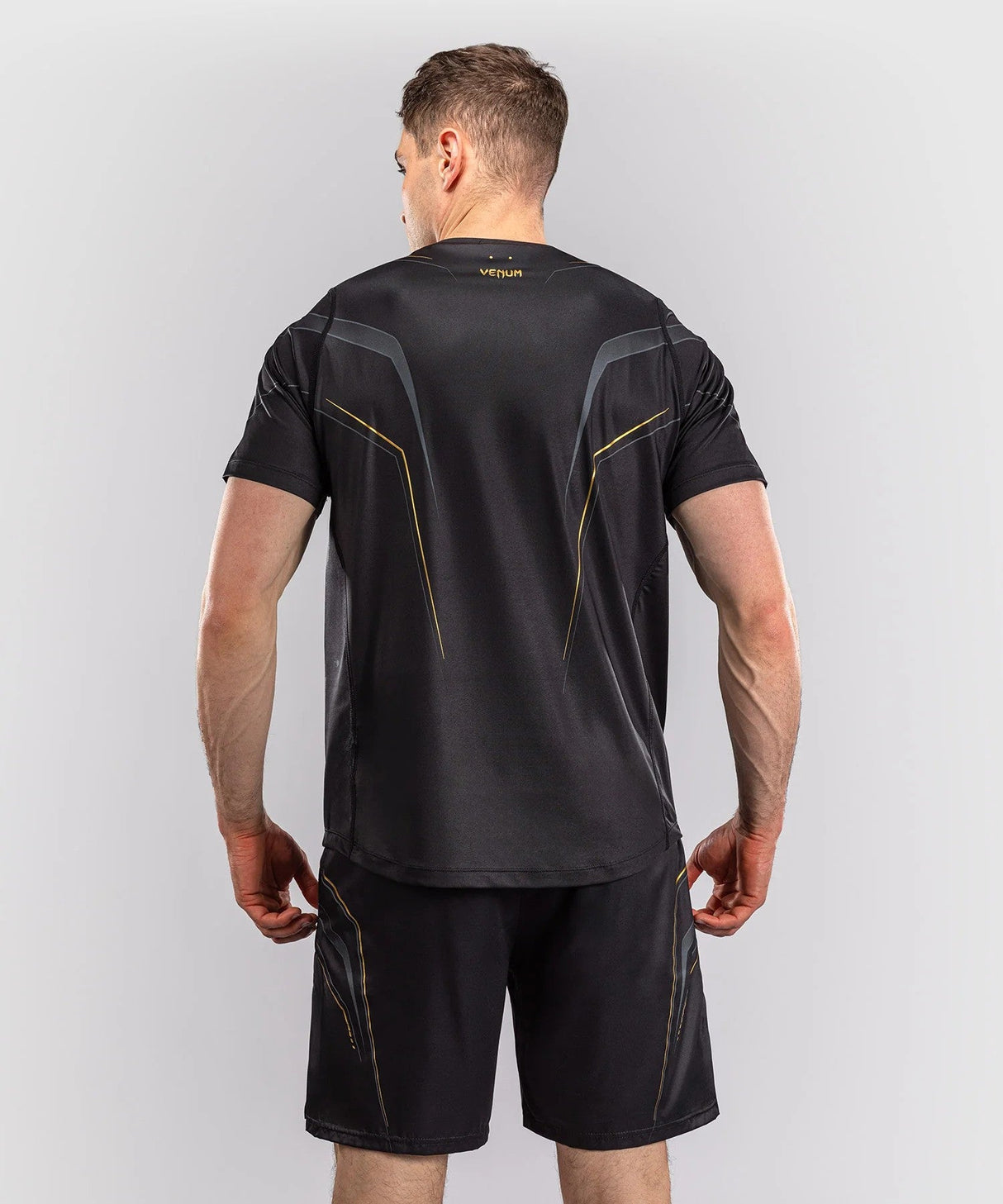 Venum Streamline T-Shirt – Schwarz/Gold, VENUM-06297-126