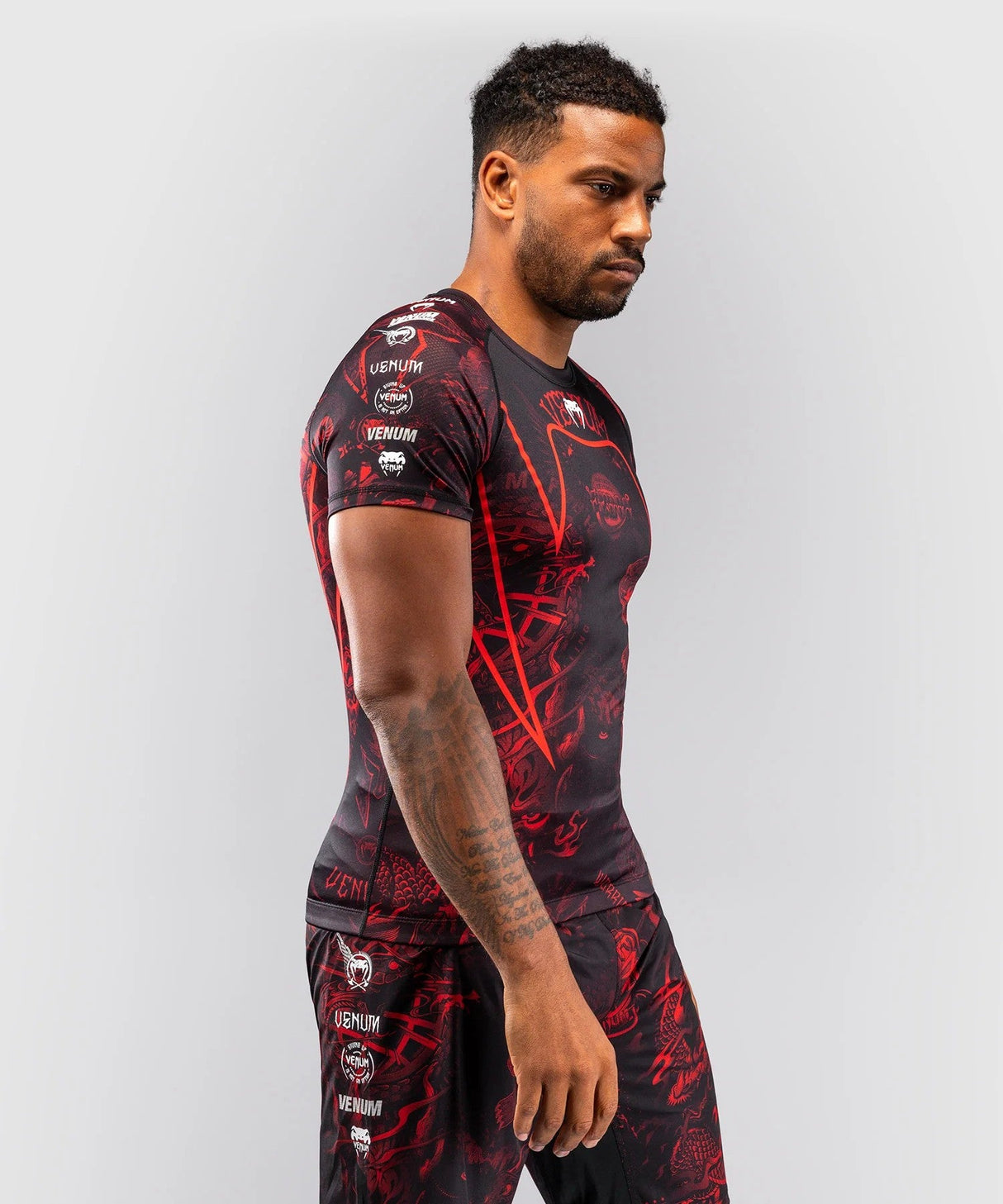 Venum 20th Anniversary Short Sleeve Rashguard - Black/Red, VENUM-06100-100
