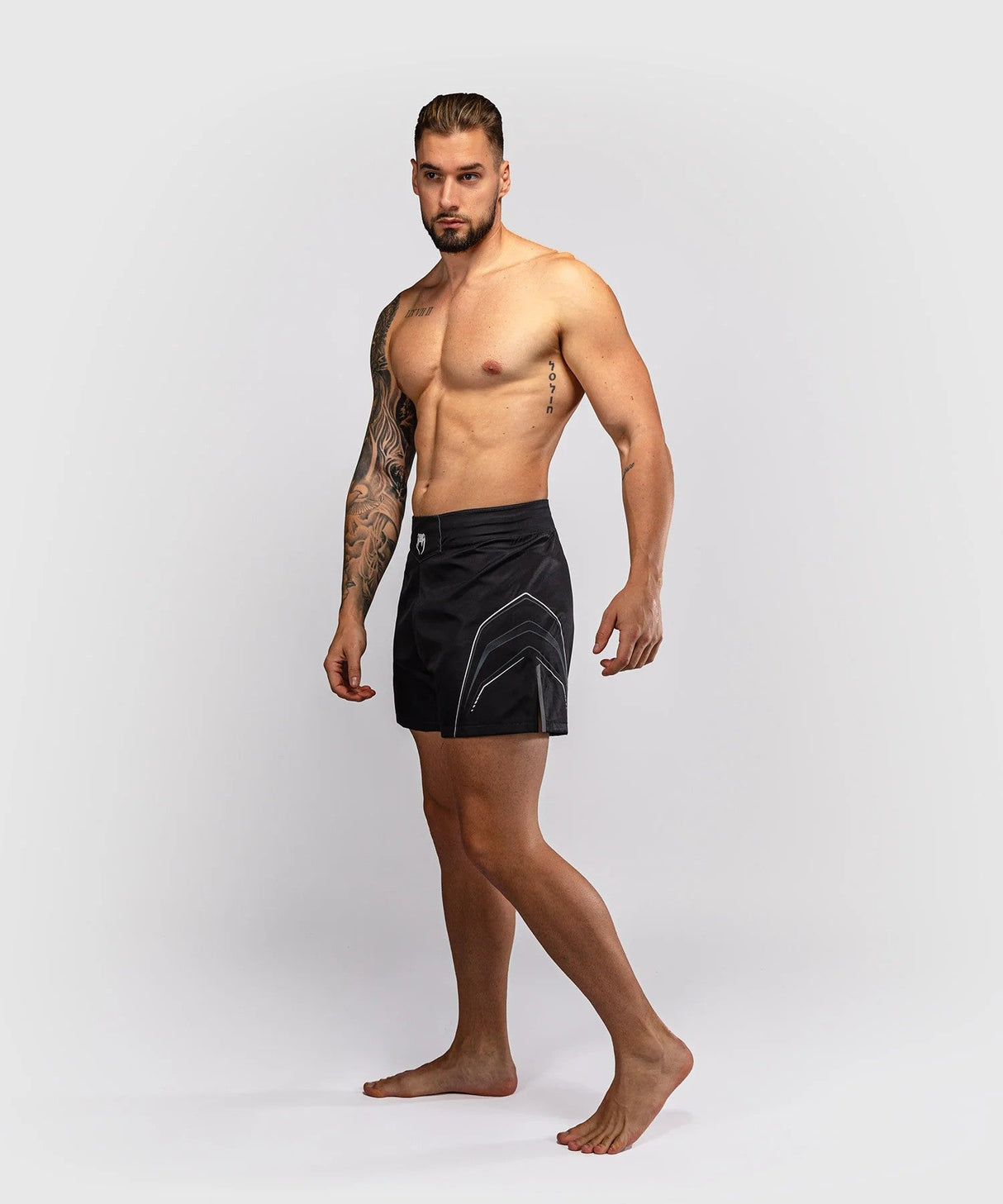 Venum Streamline Fight Shorts – Schwarz/Gold, VENUM-06299-126