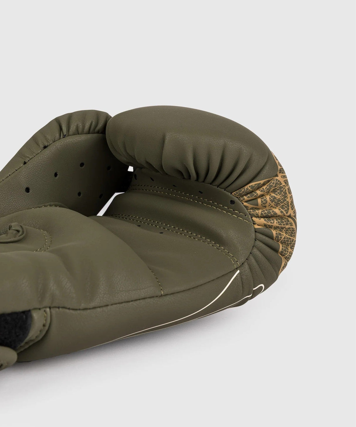 Venum Serpenti boxing gloves – khaki, VENUM-05755-590