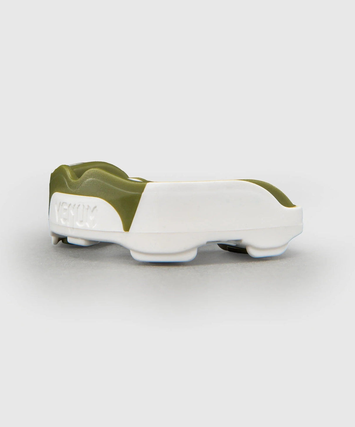 Venum Predator Mouthguard – White/Khaki, VENUM-0621-672