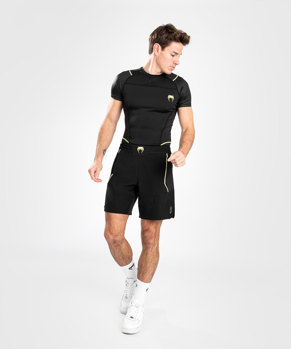 Short de MMA Venum Fusion 2.0 - noir/jaune, VENUM-05142-111