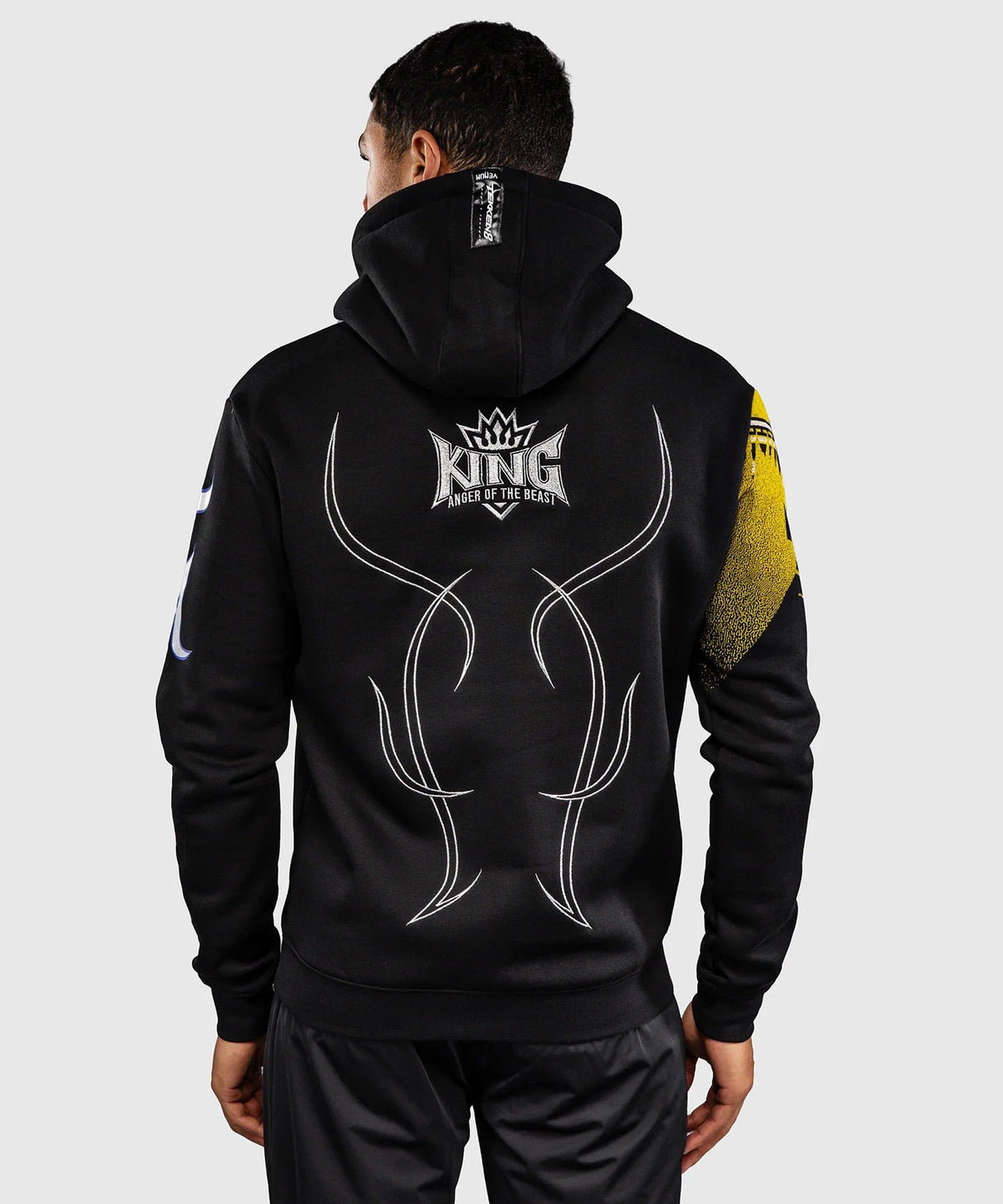 Venum x TEKKEN 8 Hoodie – Black/Yellow – VENUM-06216-111