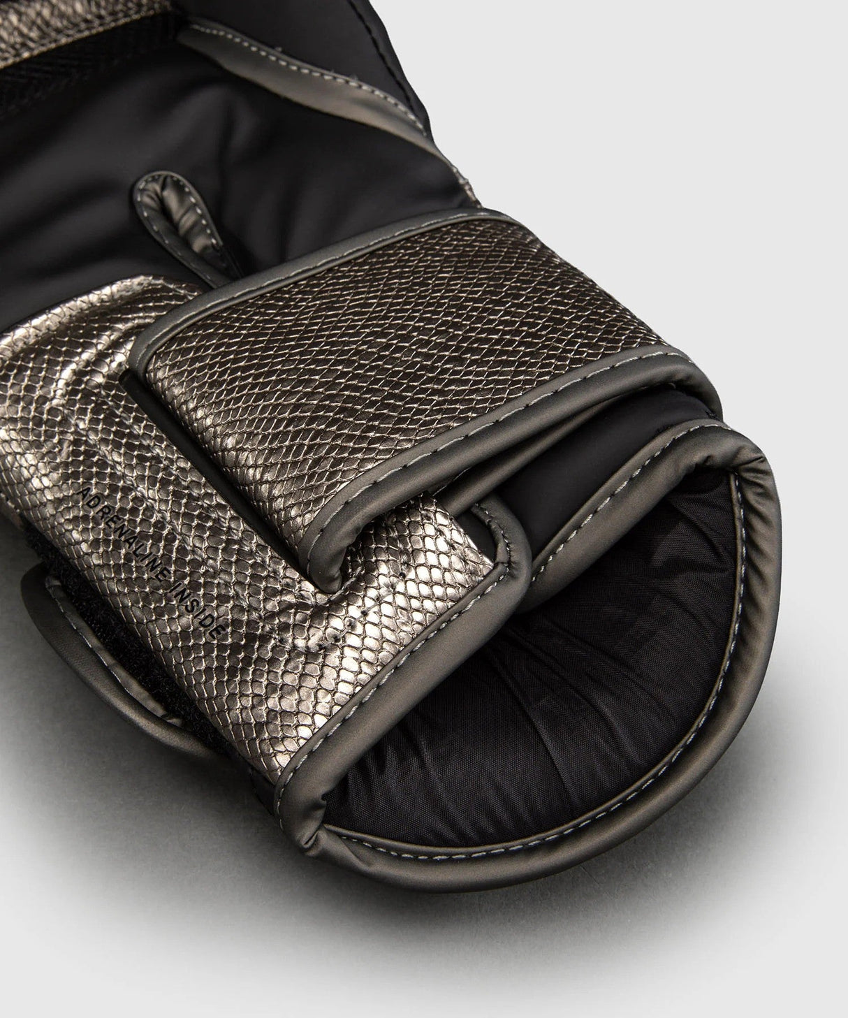 Venum Challenger 4.0 boxing gloves – silver/black, VENUM-05893-451