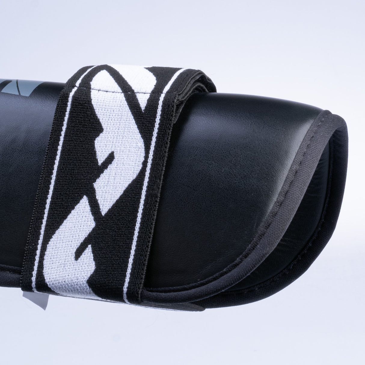 Fighter Slim Schienbeinschoner – schwarz,  JE1209-24-02