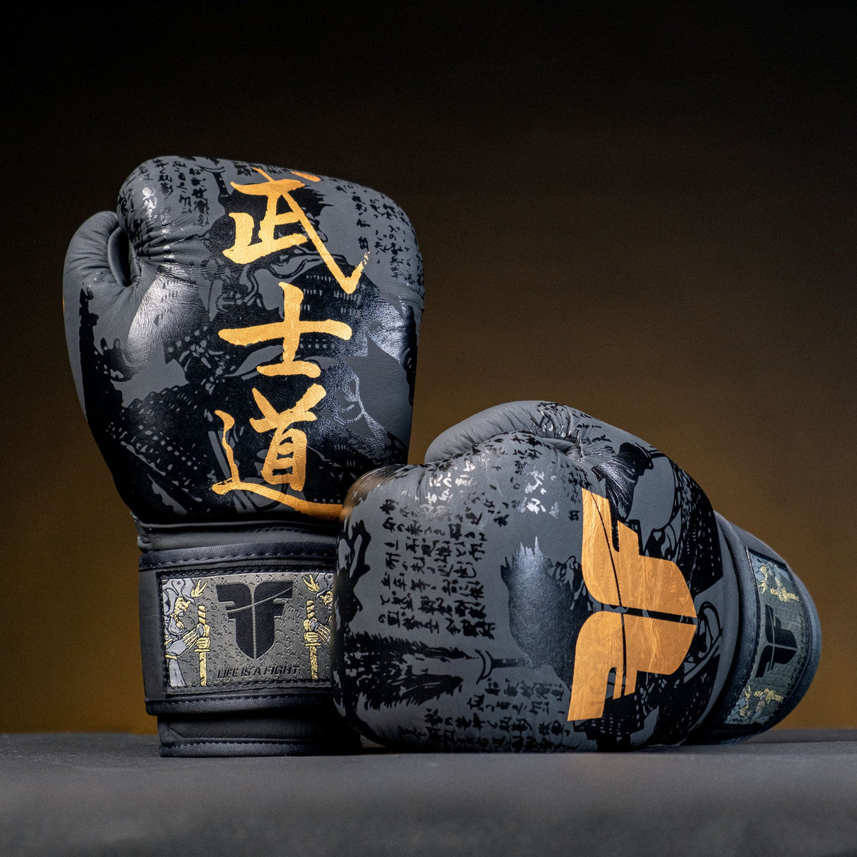 Guantes de boxeo de Samurai de combate: negro/dorado, FBG-006-sbk