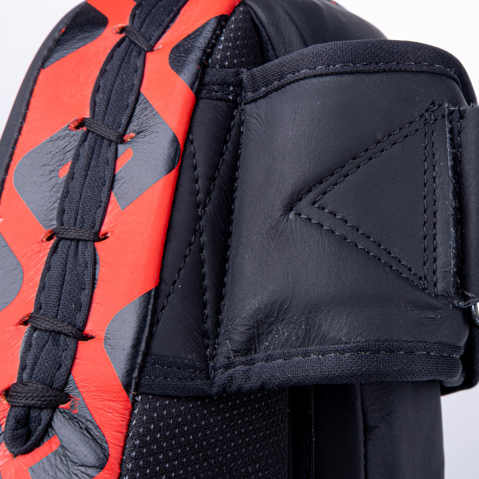 Fighter Focus Mitts – black/red, FFMS-002-03F