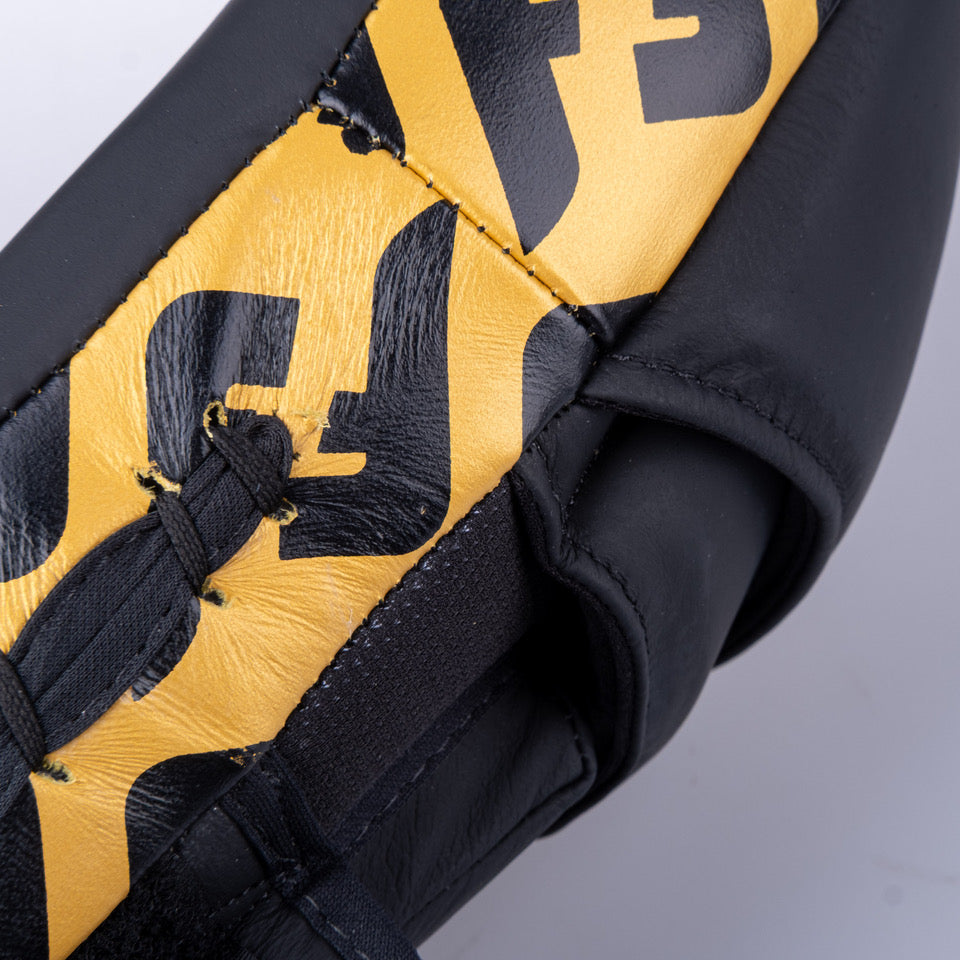 Fighter Focus Mitts – black/gold, FFMS-002-12F