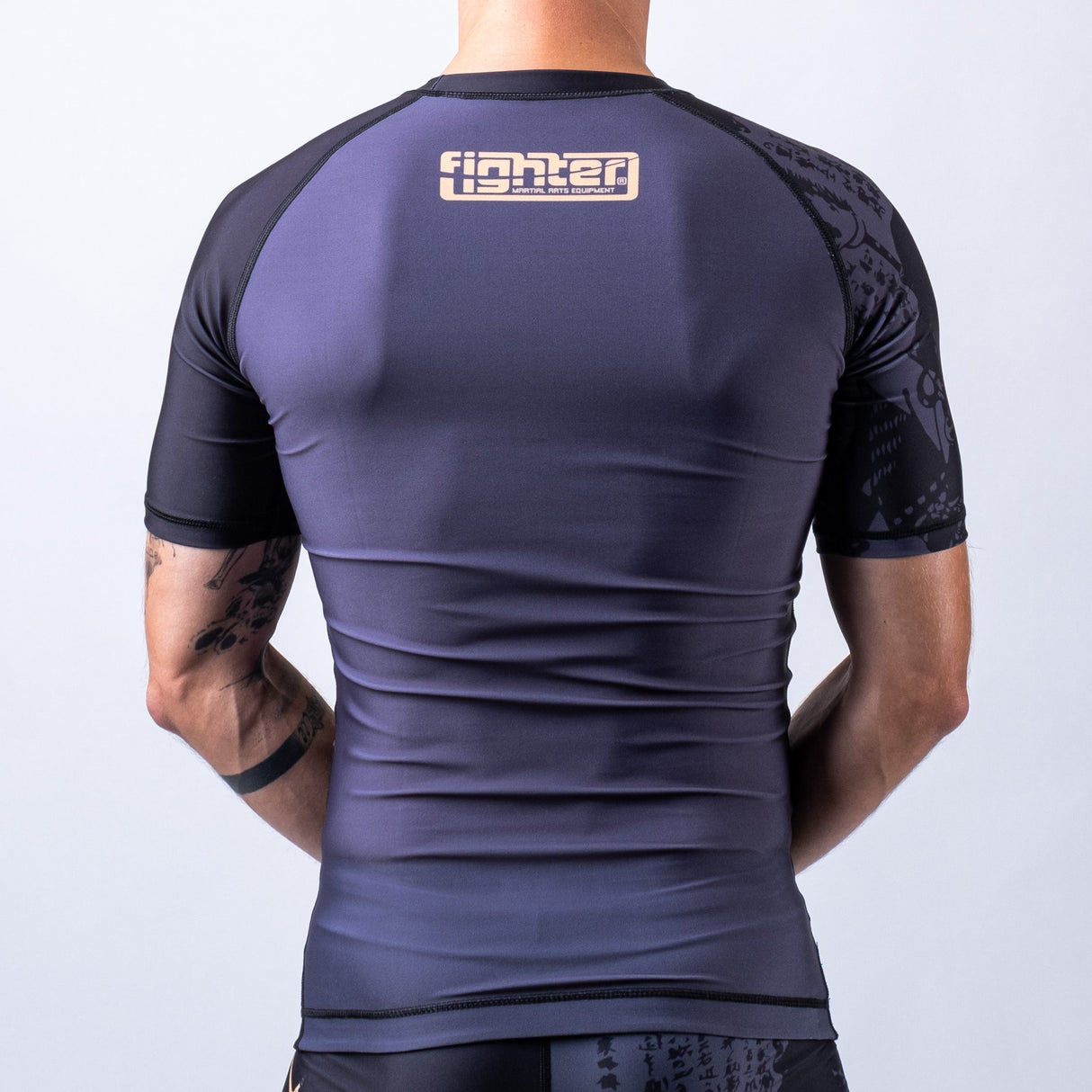 Samurai Rashguard de luchador con mangas cortas-Negro/Oro, FRSG-SAM-01-SS