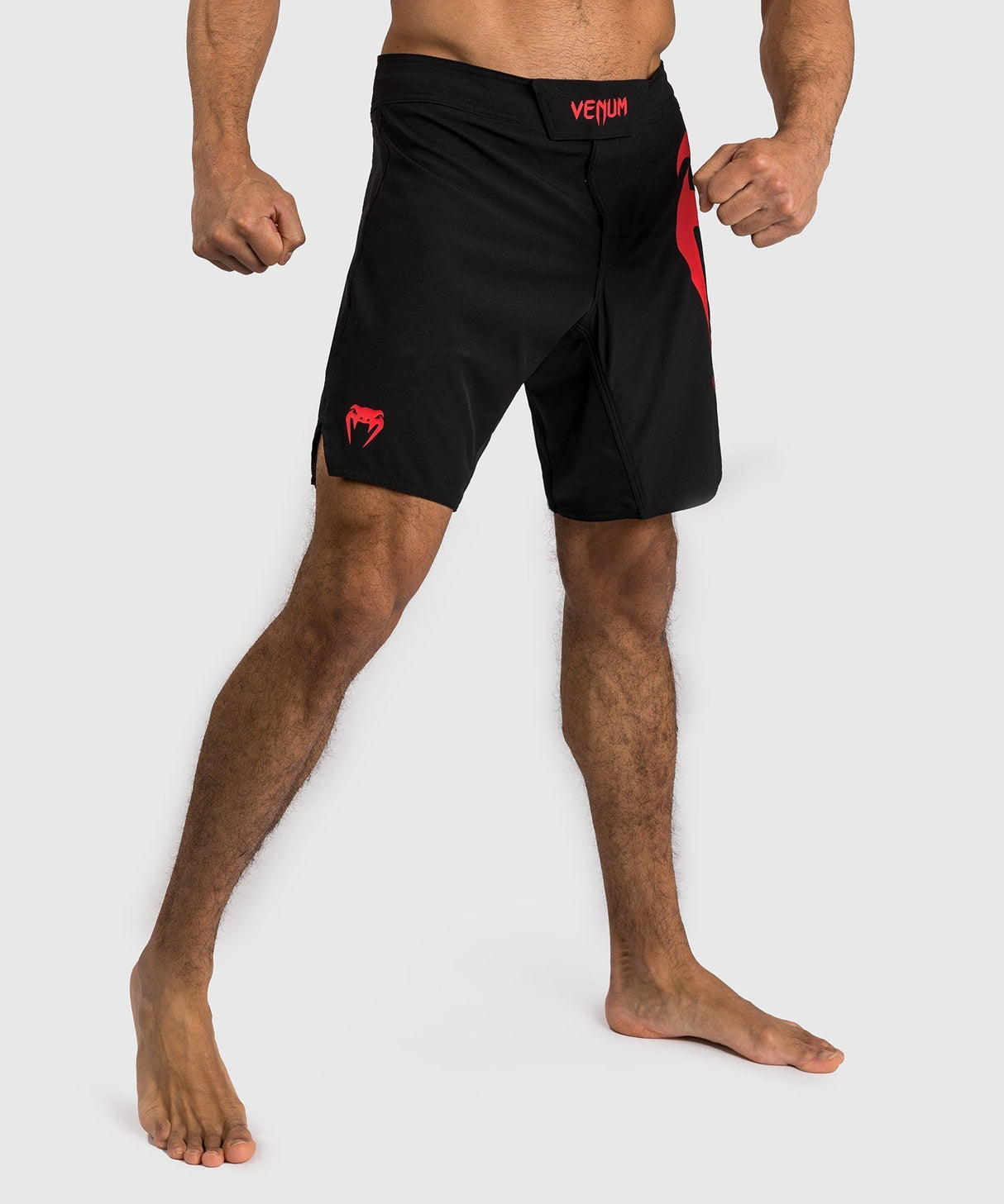 Venum Licht 5,0 MMA Shorts-Schwarz/Gold, Venum-05103-100