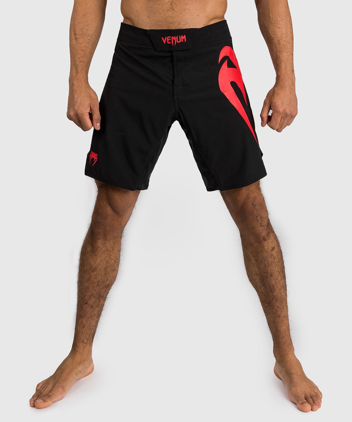 Venum Licht 5,0 MMA Shorts-Schwarz/Gold, Venum-05103-100