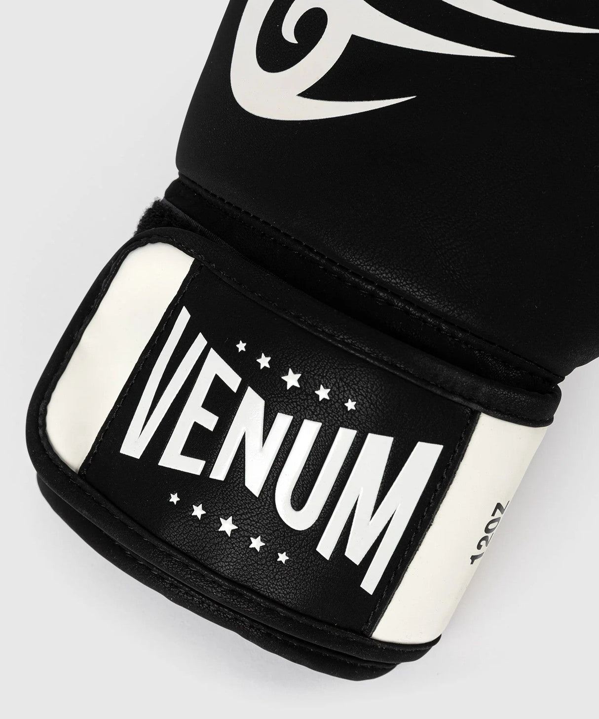 Venum Contender 1.5 Boxing Gloves – White/Silver, VENUM-05105-224