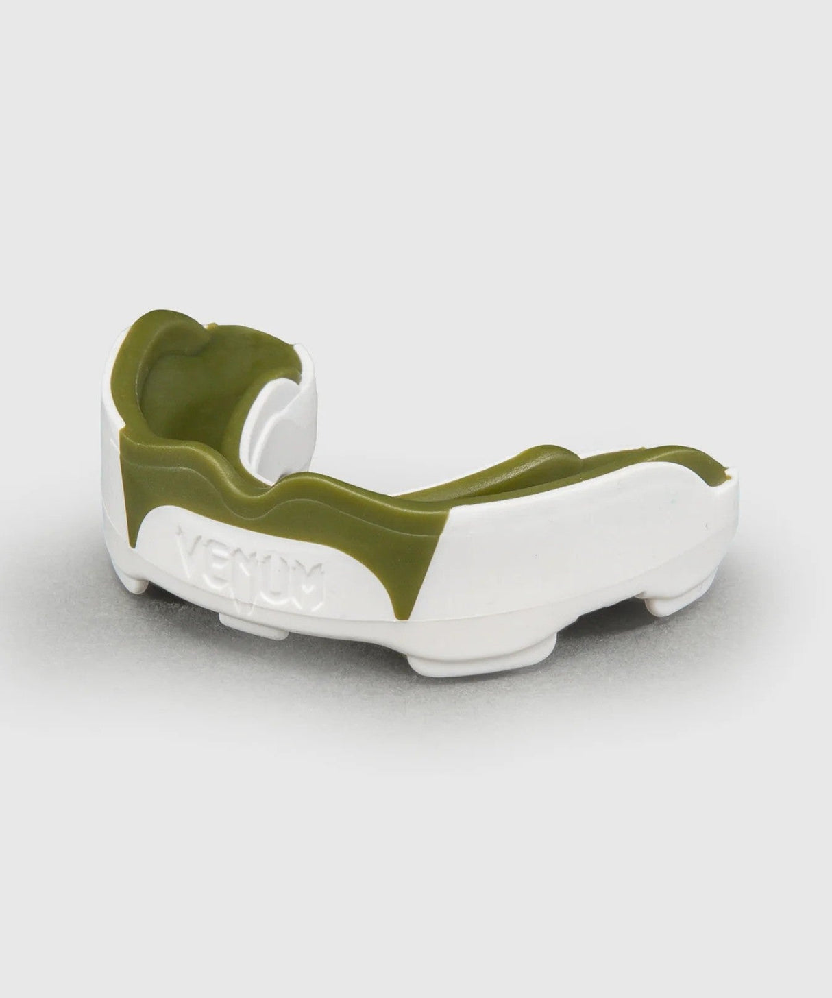 Venum Predator Mouthguard – White/Khaki, VENUM-0621-672