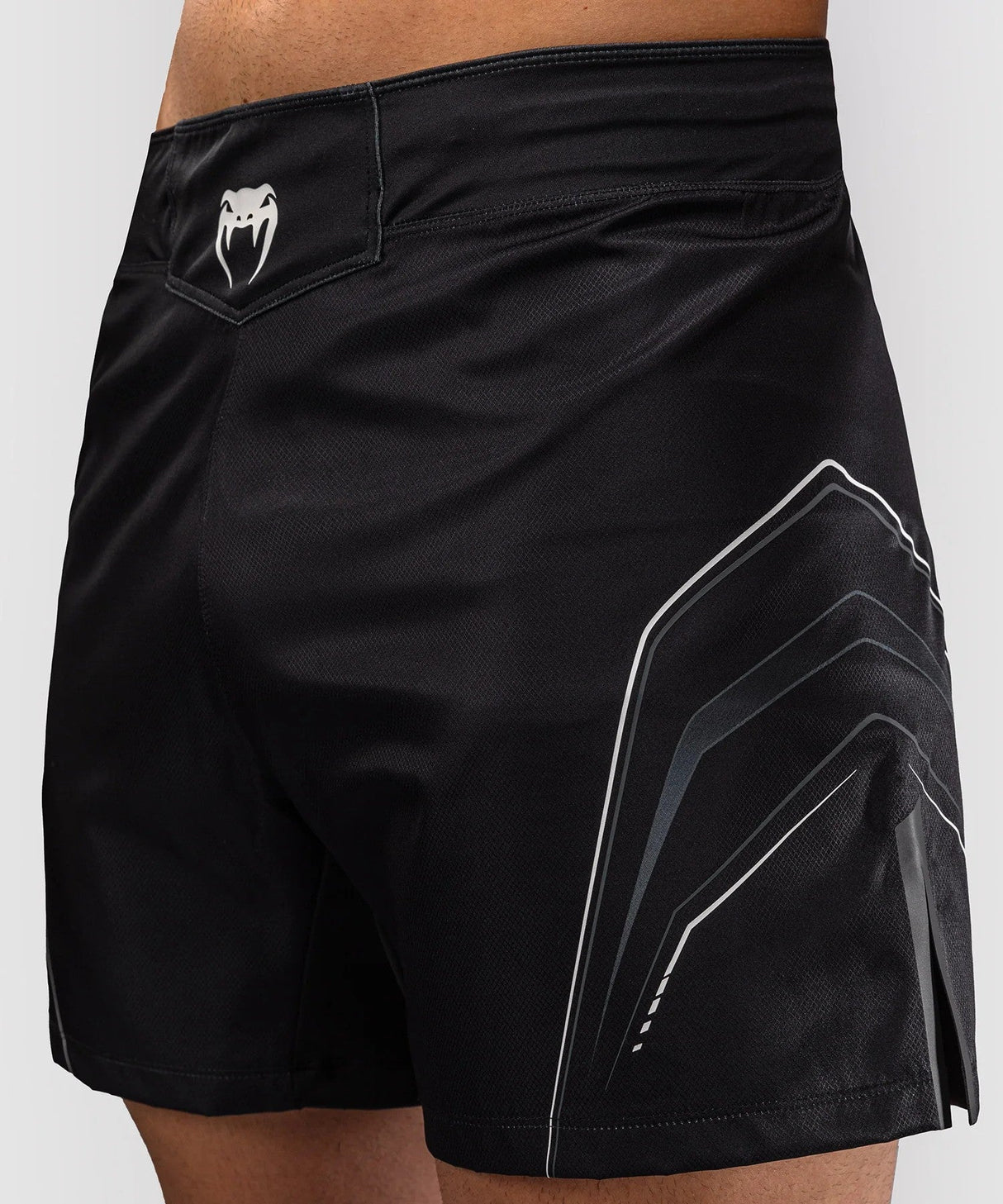 Venum Streamline Fight Shorts – Schwarz/Gold, VENUM-06299-126