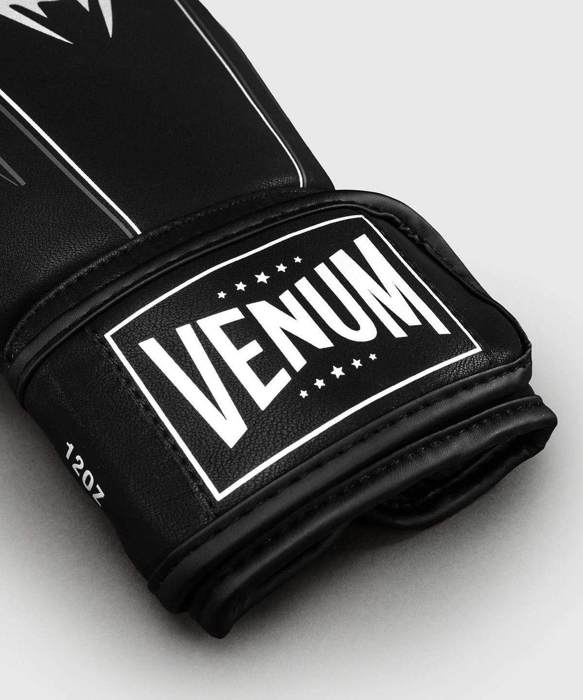 Venum Streamline Boxing Gloves – Black/White, VENUM-06304-108