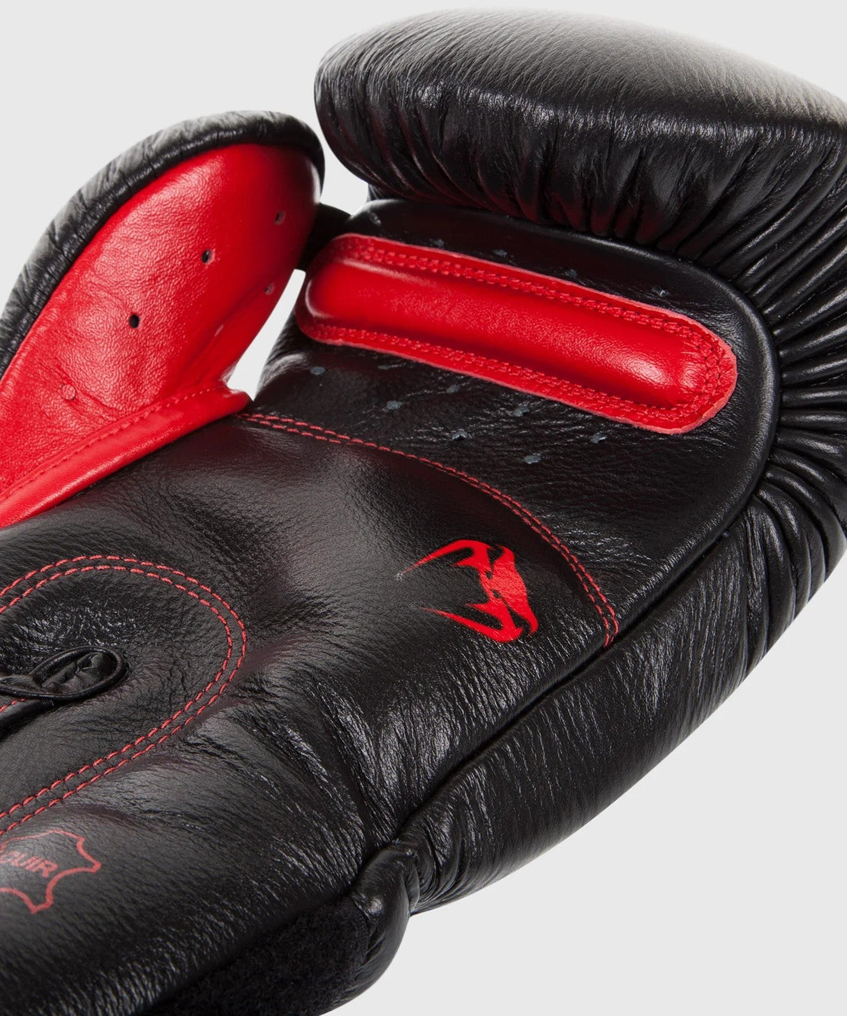 Venum Giant 3.0 boxing gloves – black/Devil, EU-VENUM-2055