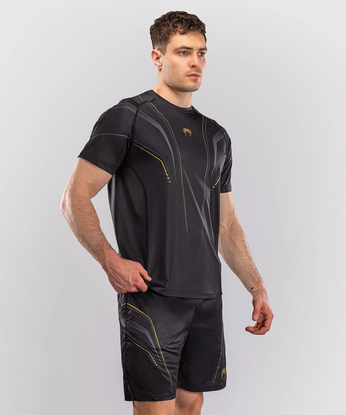 Venum Streamline T-Shirt – Schwarz/Gold, VENUM-06297-126