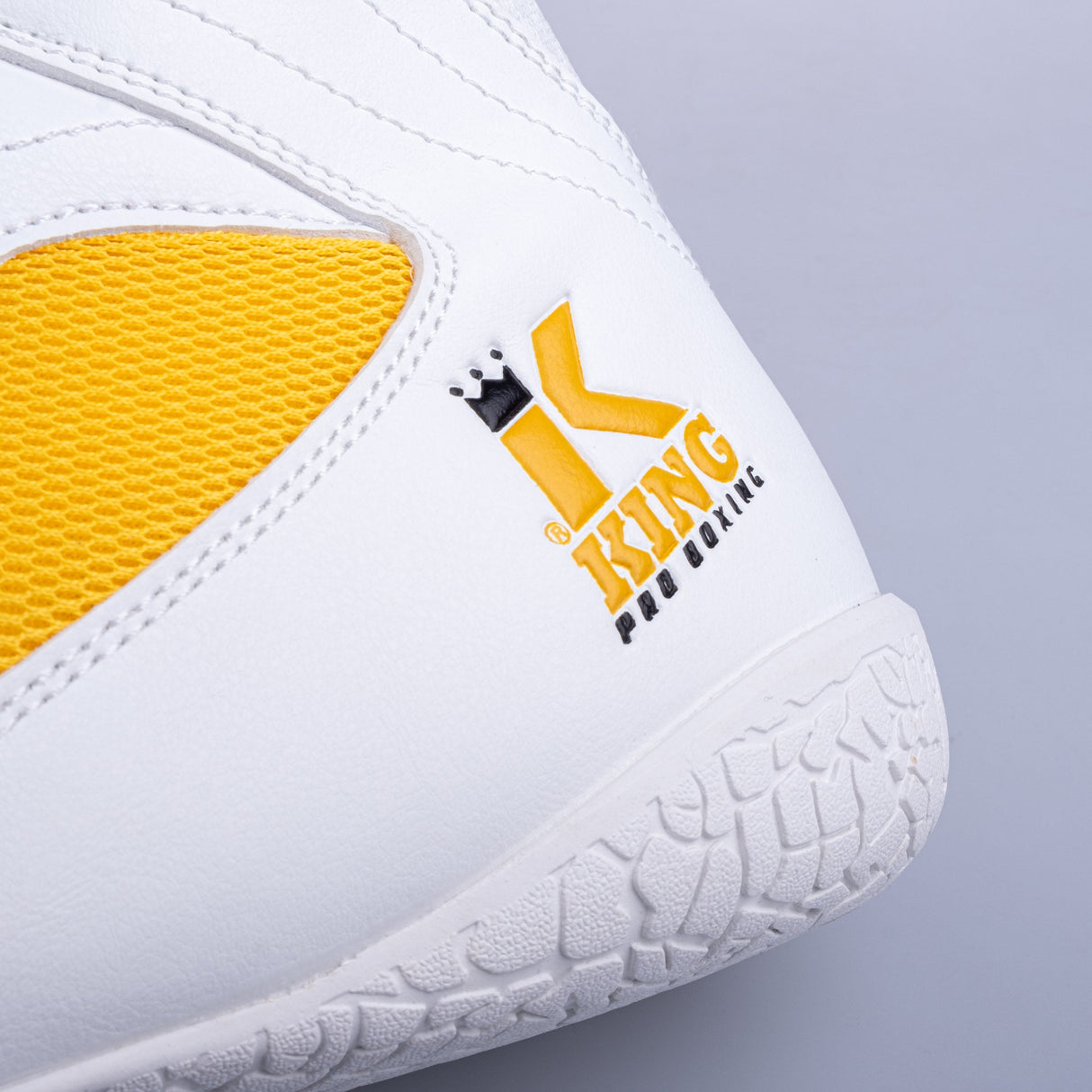 KING boxing shoes Apex Pro 2 – white/gold