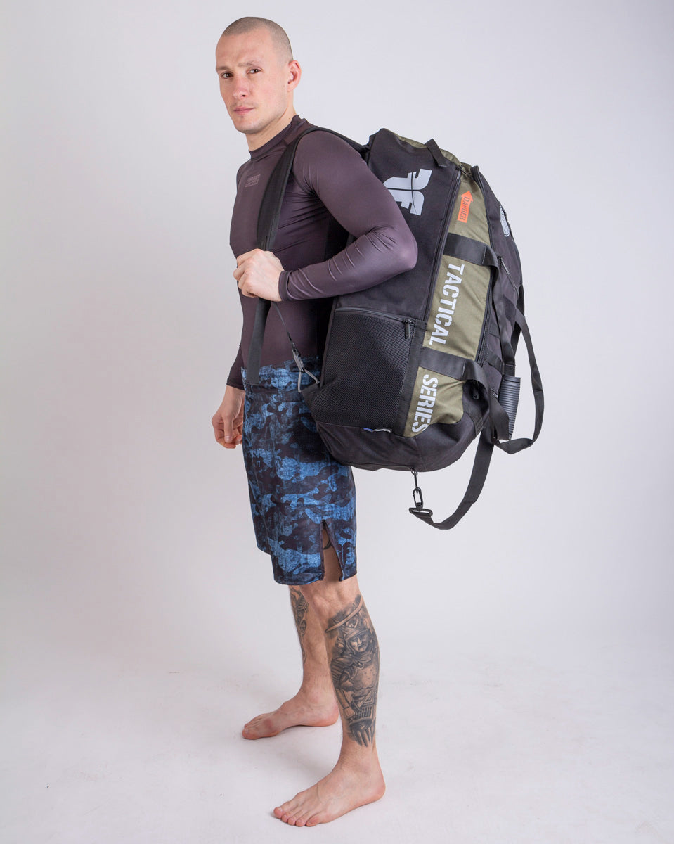 Fighter Sporthandtasche LINE XL – Tactical Series – Armeegrün, FTBP-06