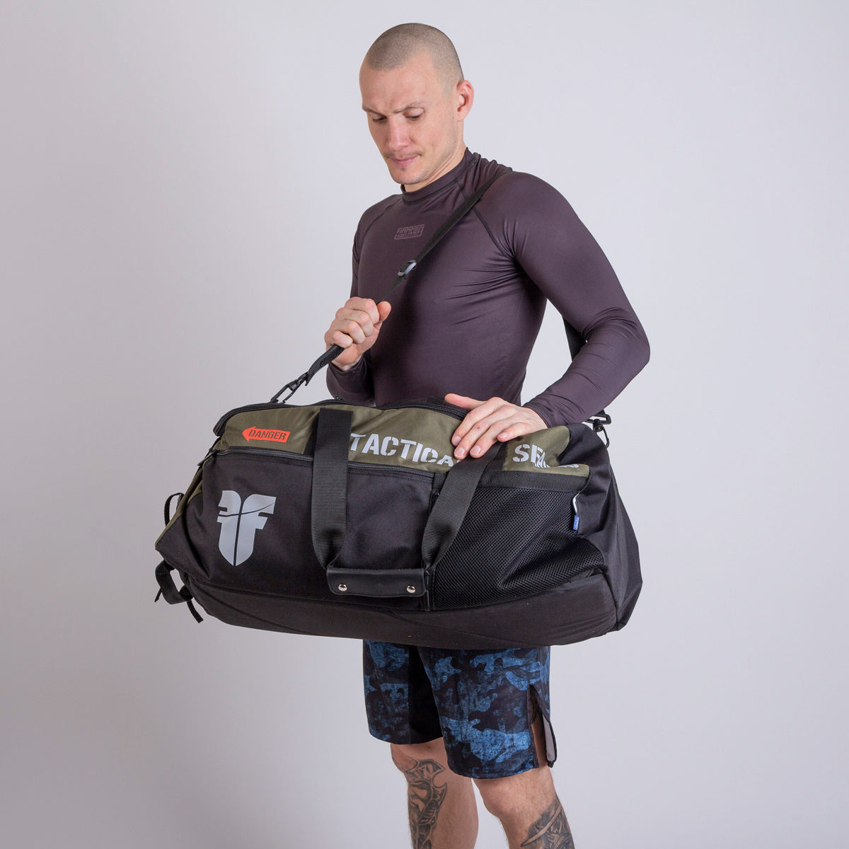 Fighter Sporthandtasche LINE XL – Tactical Series – Armeegrün, FTBP-06