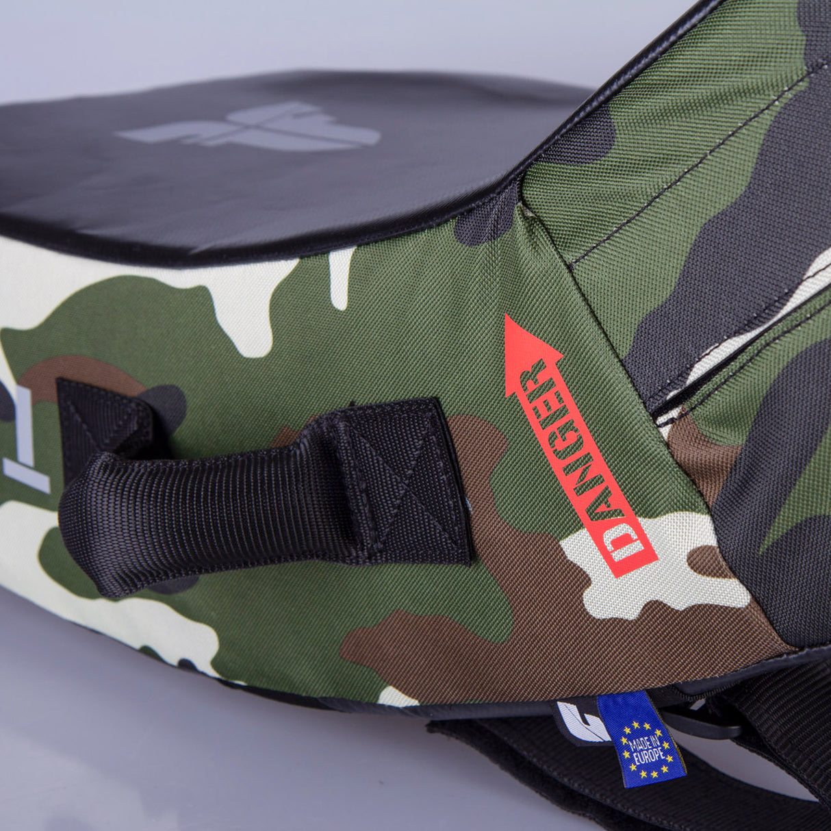 Fighter Kicking Shield - MULTI GRIP - Tactical Series - black/camo, FKSH-14
