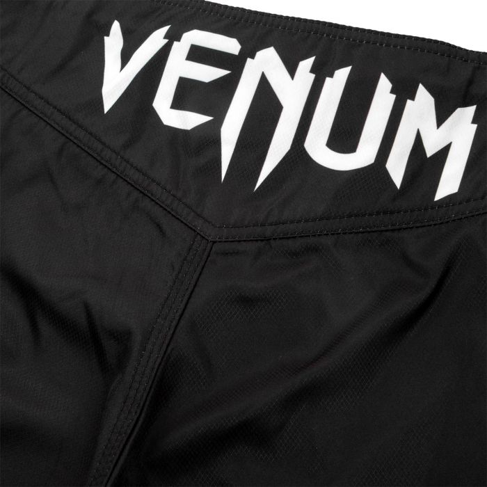 Short de combat Venum Light 3.0 - noir/blanc, VENUM-03615-108
