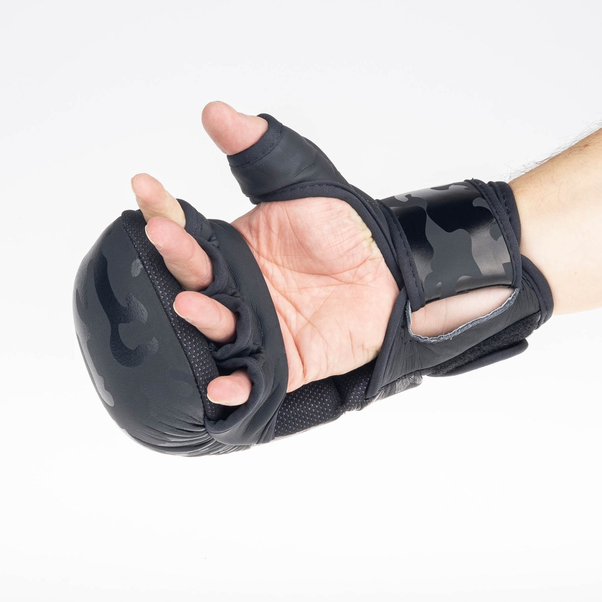 Gants d'entraînement Fighter MMA - camouflage noir, FMG-001CBK