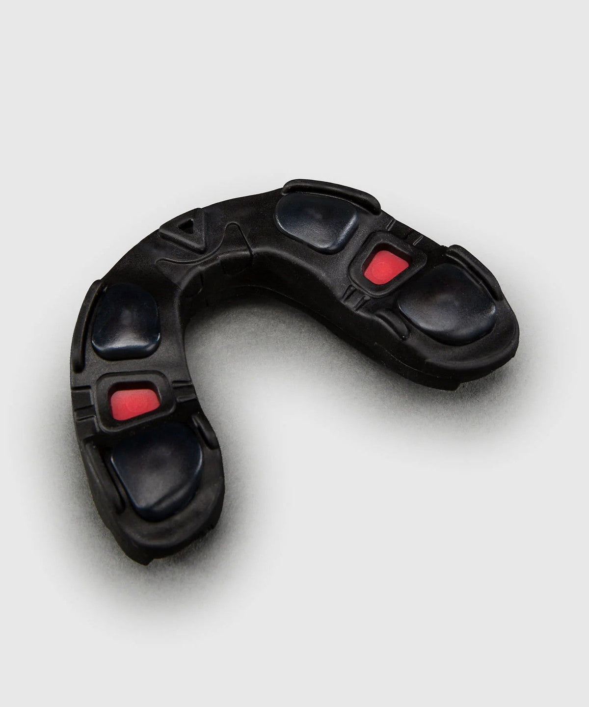 Venum Predator Mouthguard – Black/Black/Red, VENUM-0621-680