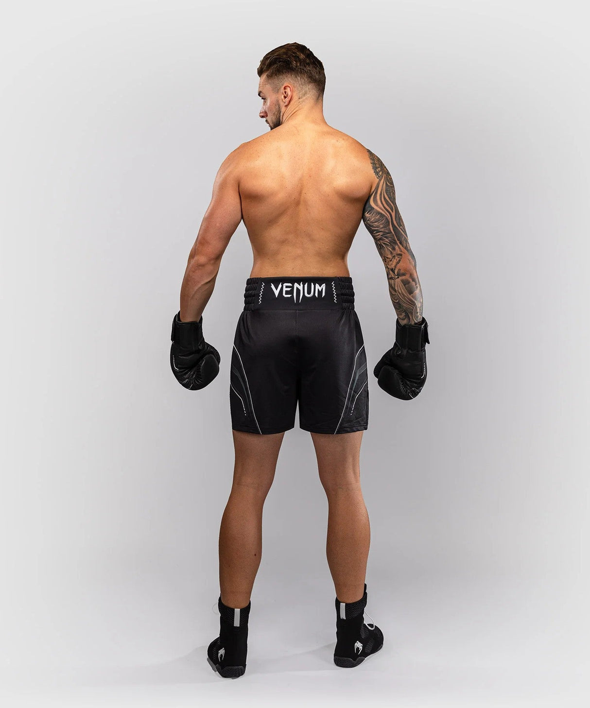 Venum Streamline Boxing Shorts – Black/White, VENUM-06301-108