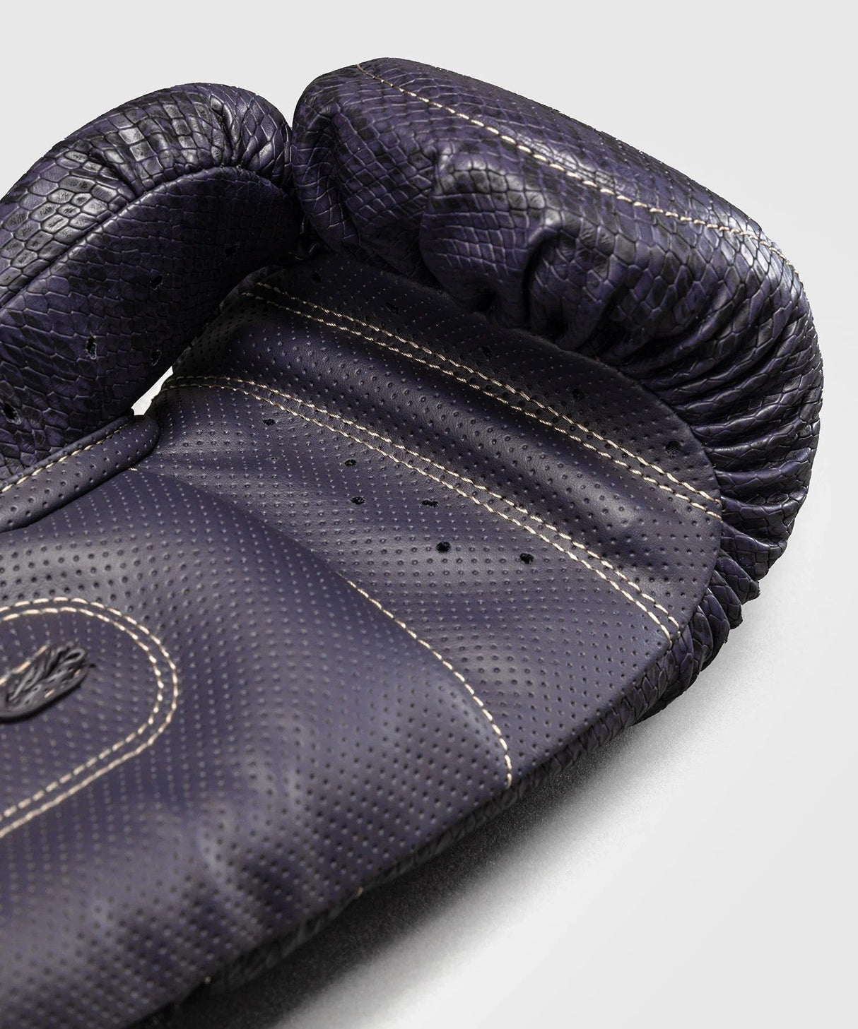 Guantes de boxeo Venum Impact Evo Scales – Morado oscuro, VENUM-05802-042