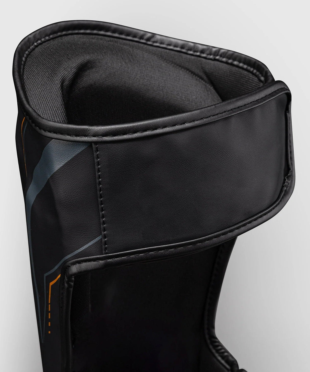 Venum Streamline Shin Guards - Black/Gold, VENUM-06305-126