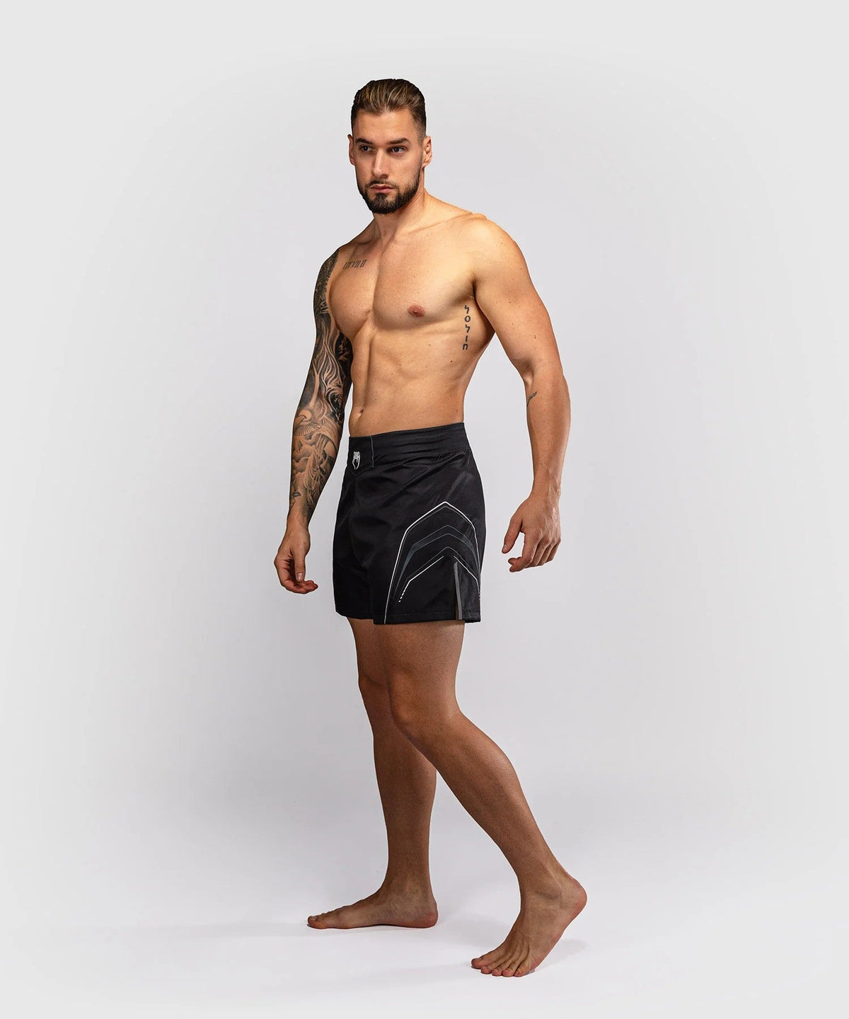 Venum Streamline Fight Shorts – Schwarz/Gold, VENUM-06299-126