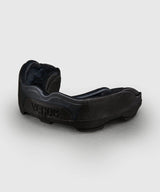 Venum Predator Mouthguard – Black/Black/Red, VENUM-0621-680