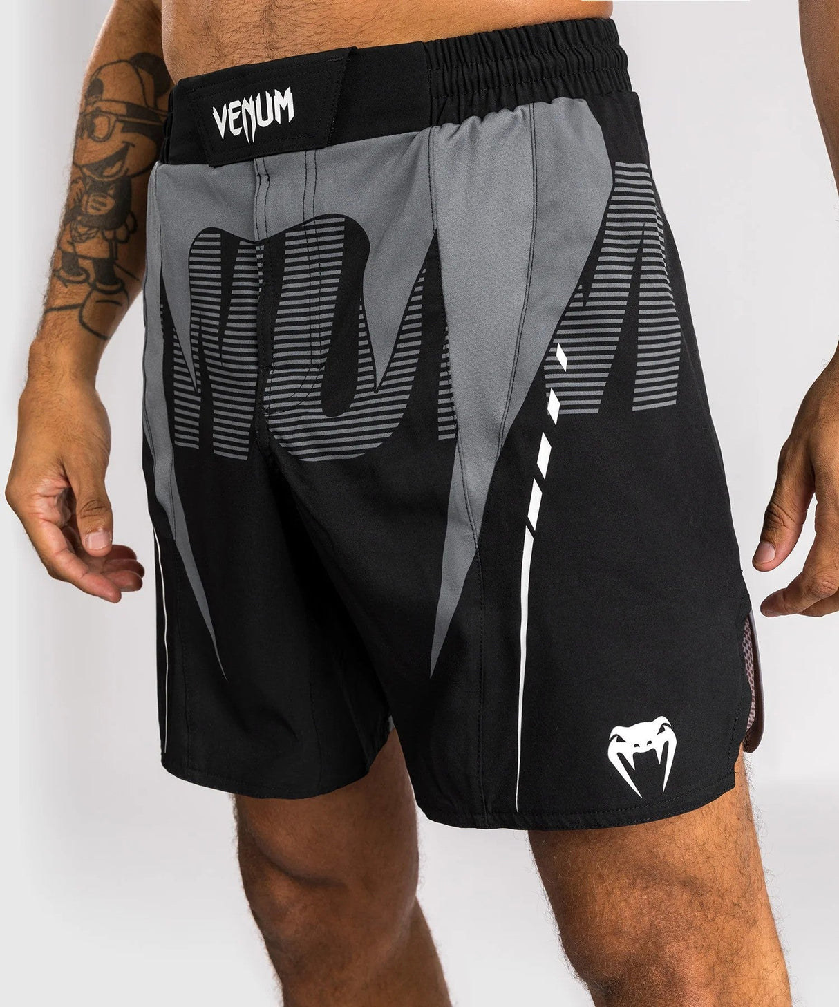 Venum Adrenaline Fight Shorts – black/silver, VENUM-05172-109