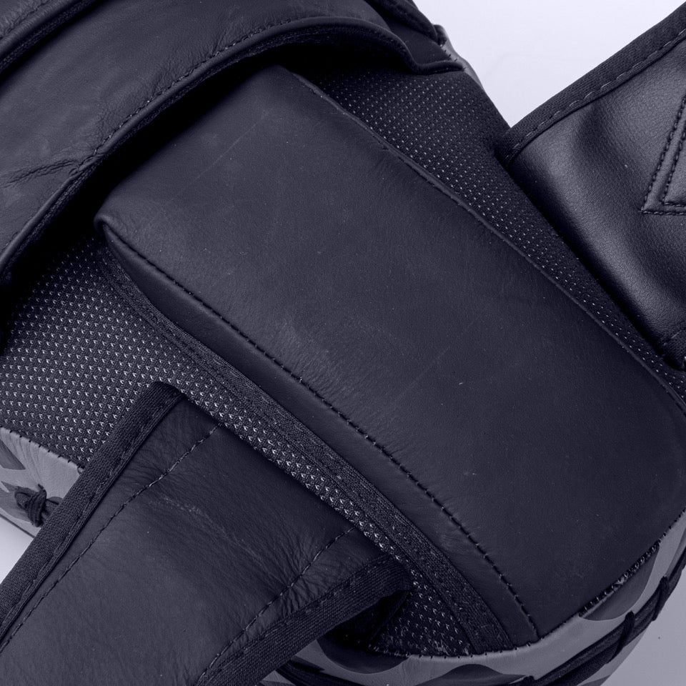Fighter Focus Mitts – black/grey, FFMS-002-09F
