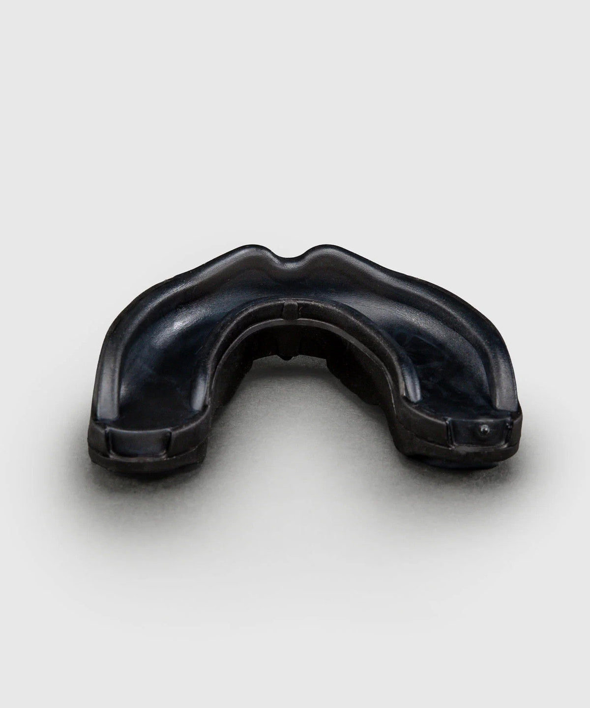 Venum Predator Mouthguard – Black/Black/Red, VENUM-0621-680
