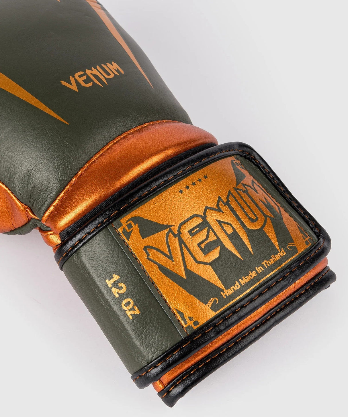 Venum Giant 3.0 boxing gloves – khaki/bronze, VENUM-2055-590