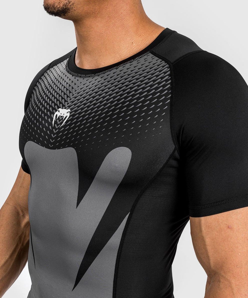 Venum Ataque de erupción de manga corta-Negro/gris, Venum-05210-001