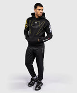 Venum x TEKKEN 8 Hoodie – Schwarz/Gelb – VENUM-06216-111