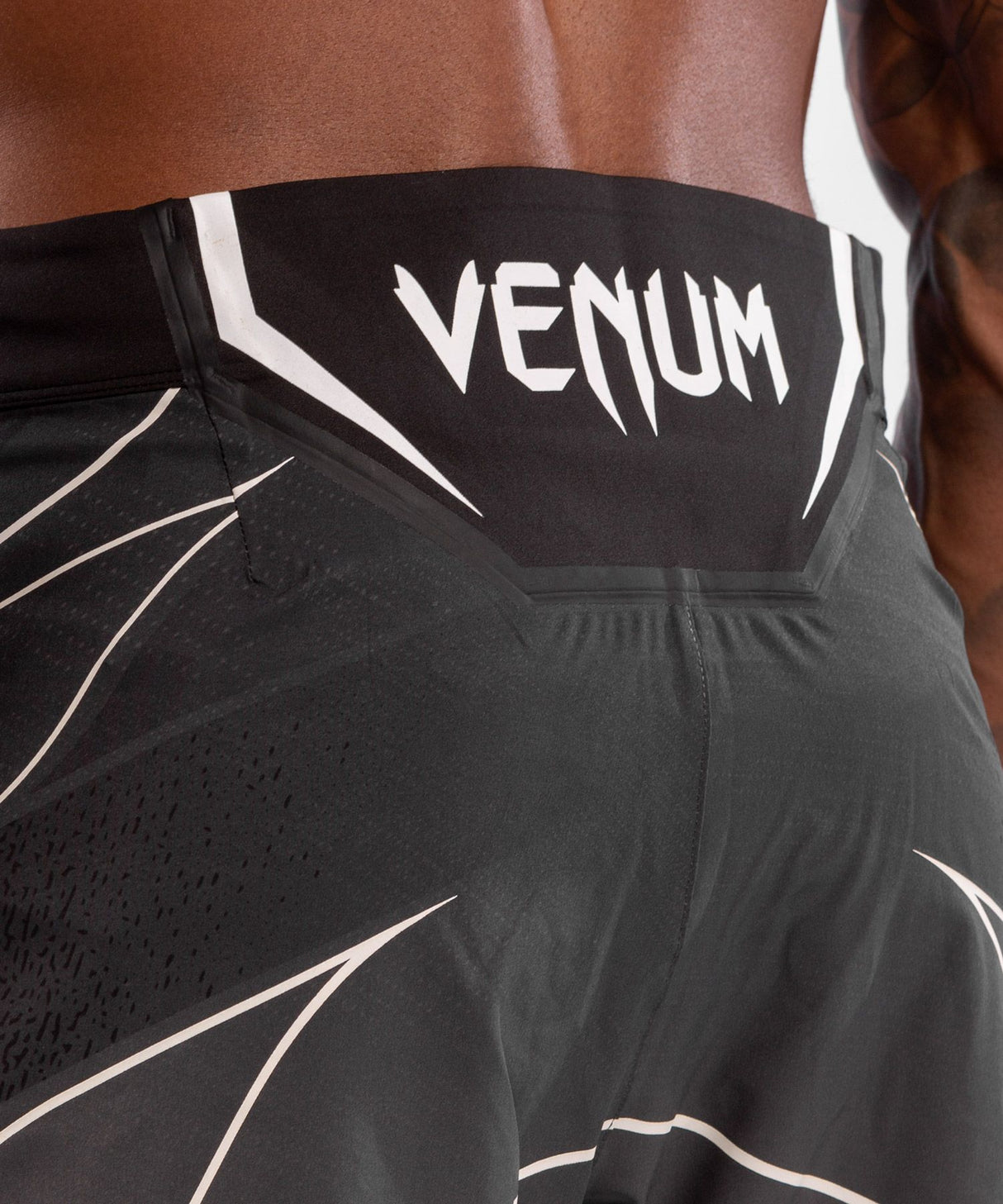 Venum MMA Shorts UFC Authentic Fight Night - schwarz