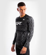 Venum UFC Rashguard Authentic Fight Week - schwarz 