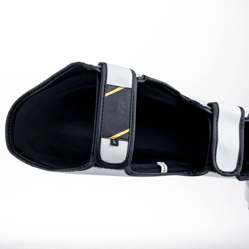 King Pro Boxing Shin Guards THOR - white/gold