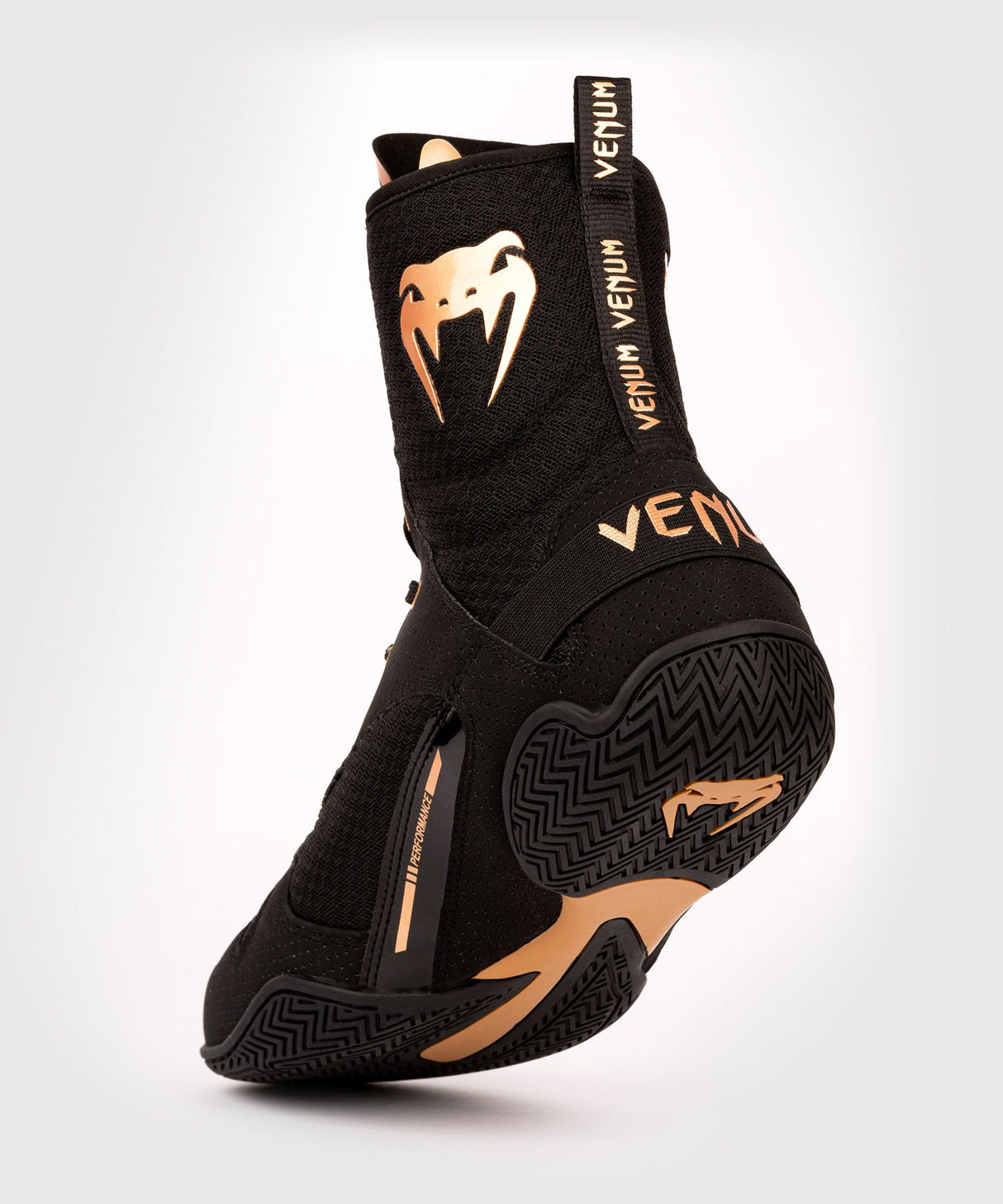 Venum Elite boxing shoes - black/gold