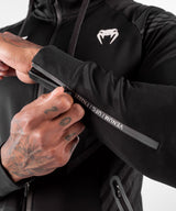 Venum UFC Hoodie Authentic Fight Night - schwarz