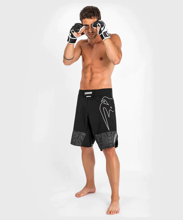 Venum Light 4.0 MMA Shorts - black/white