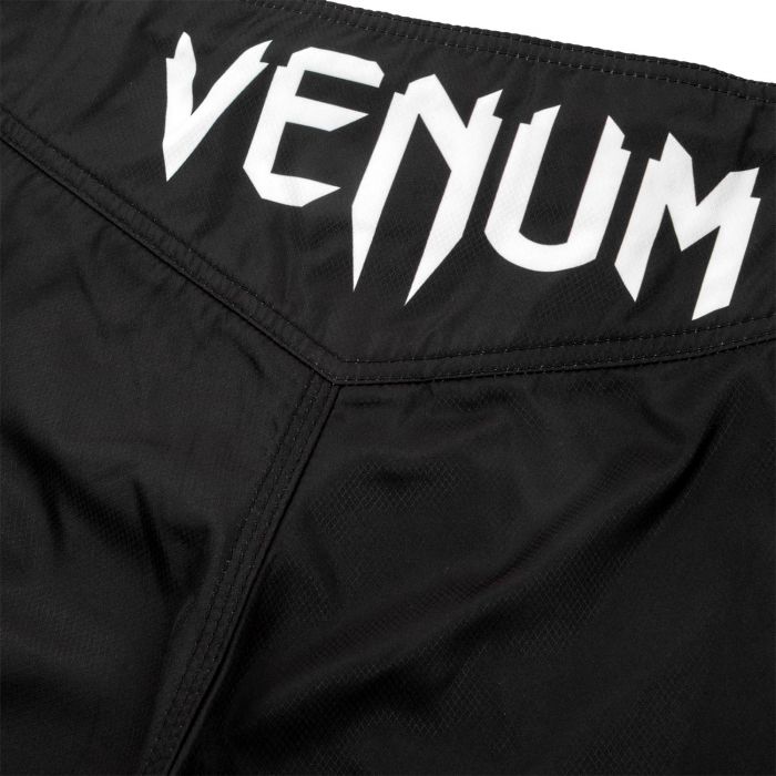 Venum Light 3.0 Fightshorts - black/white, VENUM-03615-108