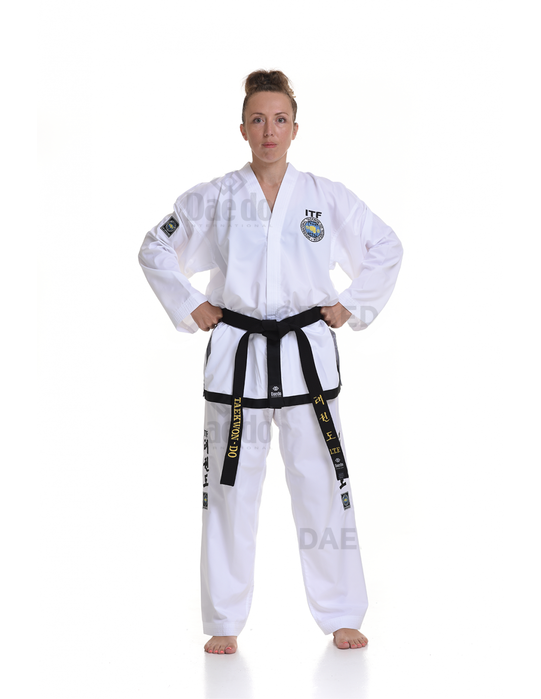 Compétition de ceinture noire Dobok approuvée par Daedo ITF, TA10814